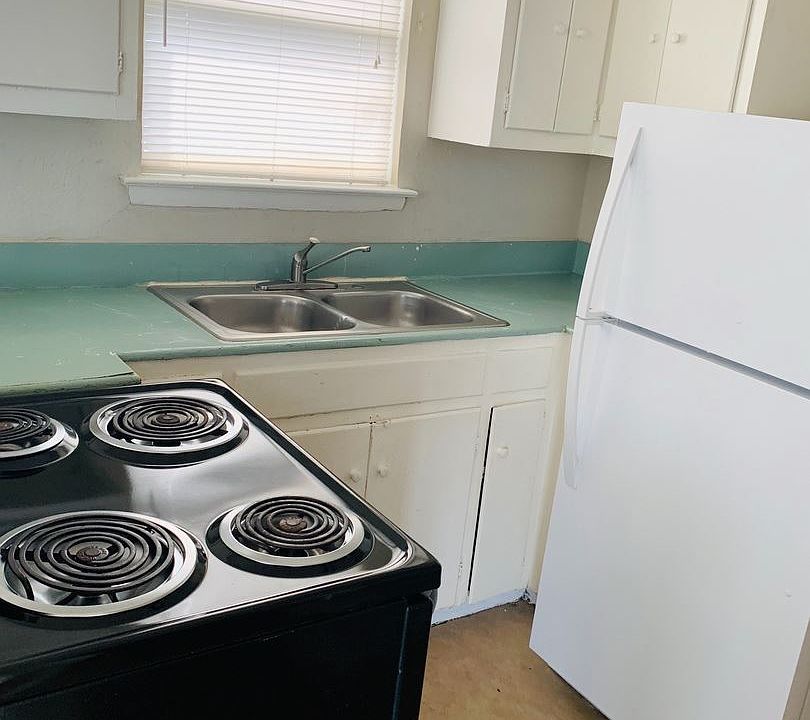 1st image of 4708 San Jacinto St APT 9