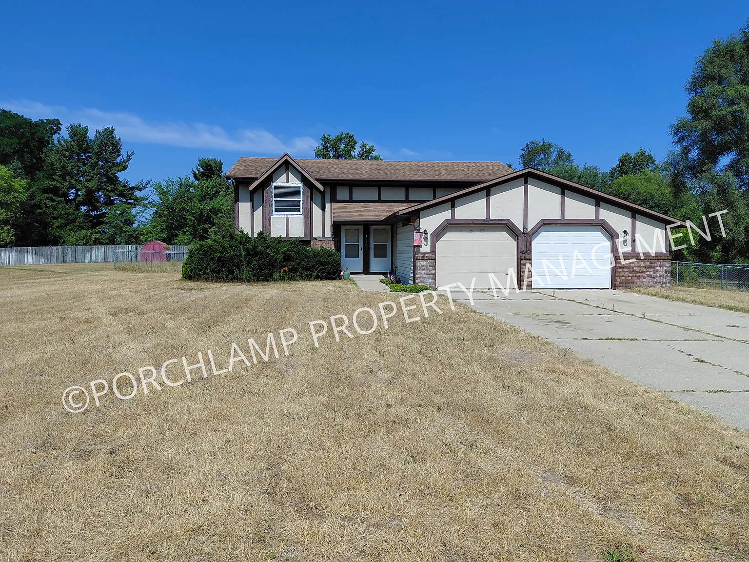 2 bed, 980 sqft, $1,750 — Photo 1