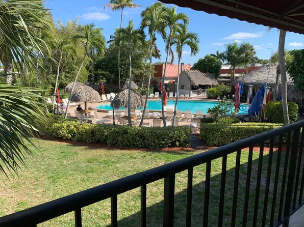 2555 Tamiami Trl N #238, Naples, FL 34103