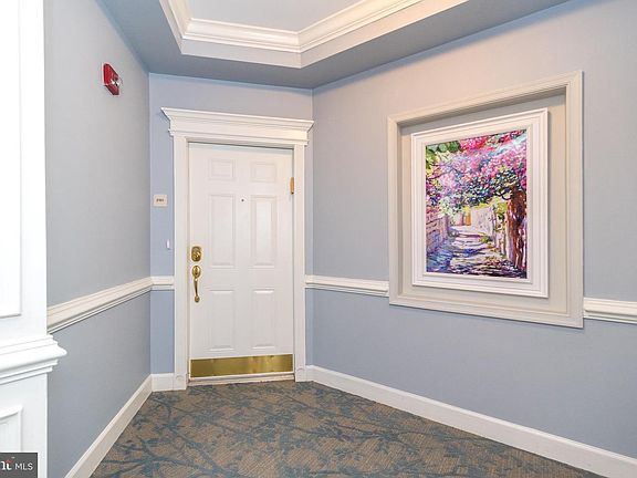 3rd image of 2101 Lilac Ct