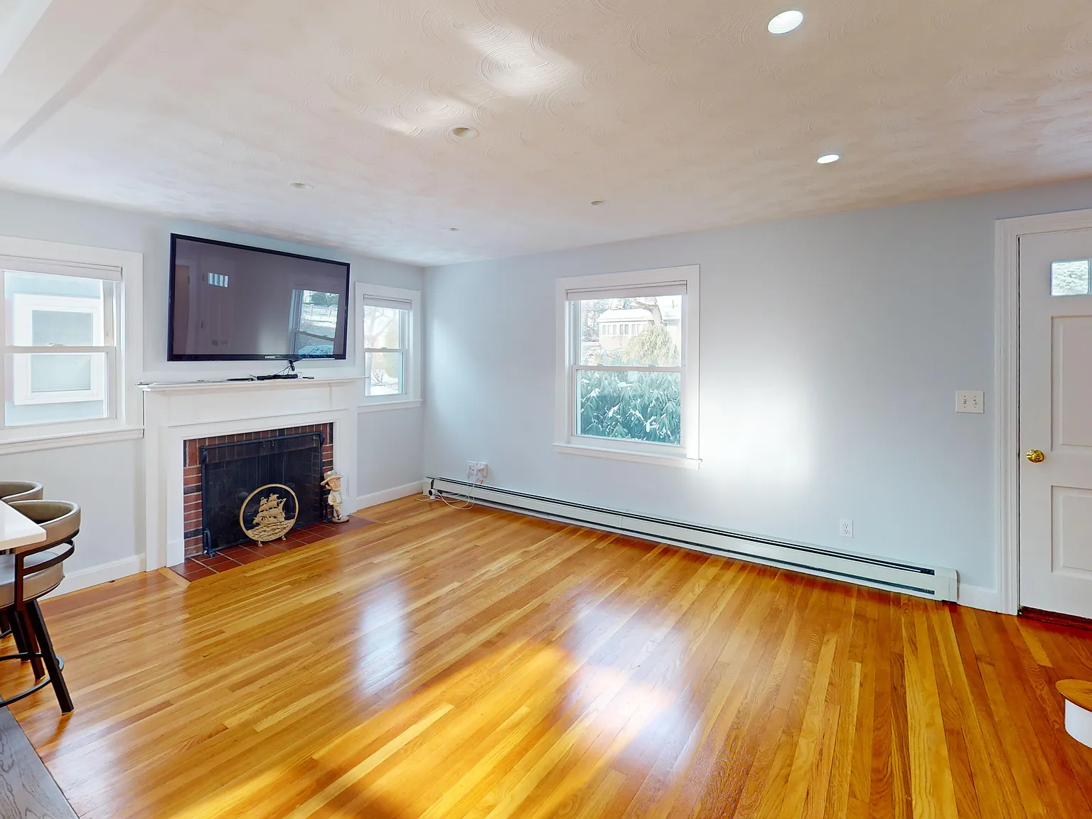 3 bed, $3,700 — Photo 4