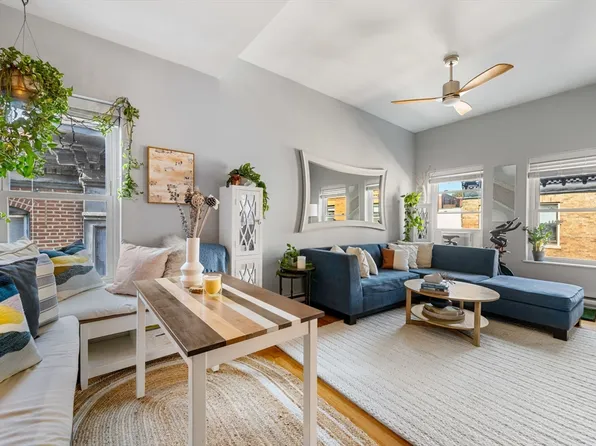 84 Prince St APT 5B, Boston, MA 02113