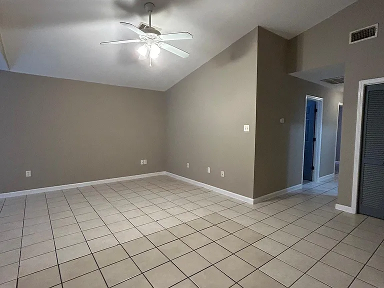 13931 Azalea Park Ave — Photo 6