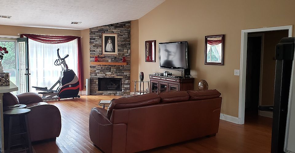 Open high ceiling living area