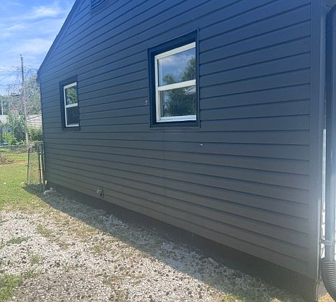 3rd image of 21 School St