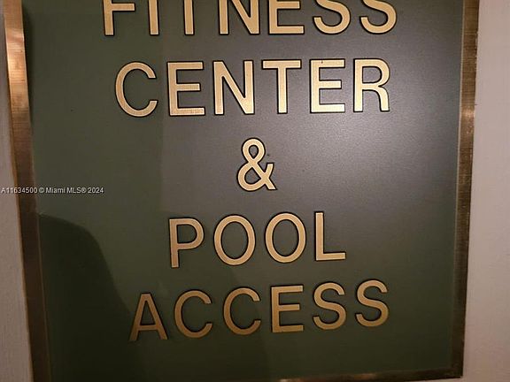 4th image of 2951 S Bayshore Dr #1109