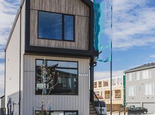 455 30th St NW, Edmonton, AB T6T2H1