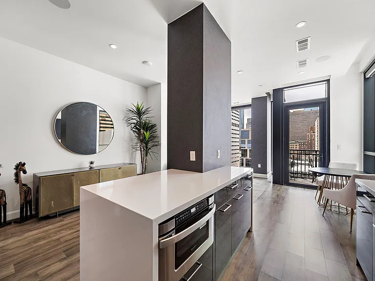 1211 Caroline St #1109 — Photo 12