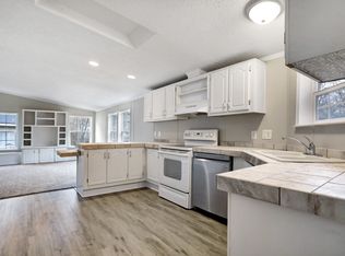 94 E Ryneal St, Martinsburg, WV 25401