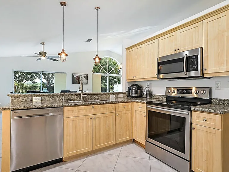 18965 Adagio Dr — Photo 9