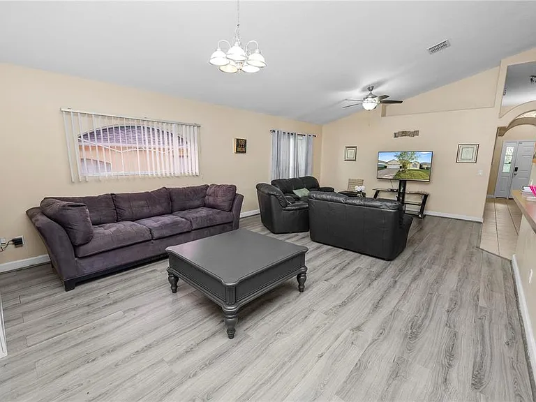548 Old Bridge Cir — Photo 31