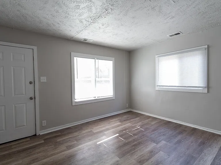 2952 Adams St — Photo 3