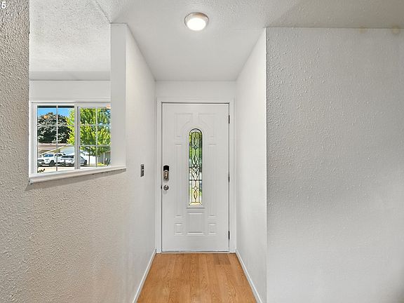 4th image of 2102 35th Ave