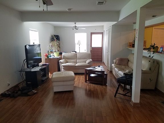 5th image of 253 Macarthur Dr