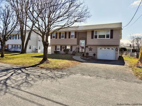 4 Brinnier Lane, Saugerties, NY 12477