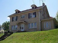 1st image of 910 McKinnon Ave