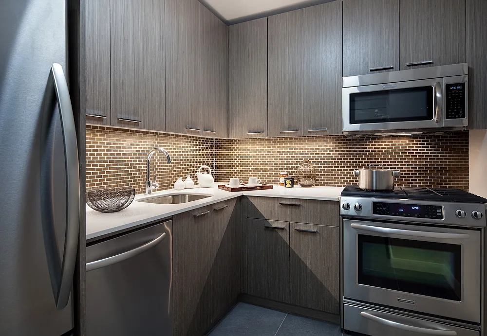 105 Duane Street — Photo 2