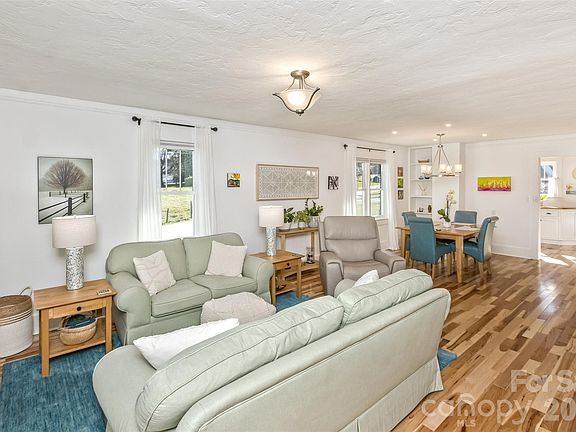 4th image of 522 Calvert Rd