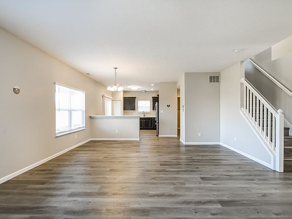 5th image of 1345 W Crystal Dr