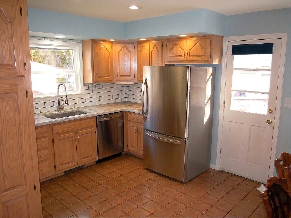 3 bed, 1100 sqft, $3,100 — Photo 1
