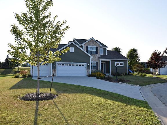 3rd image of W179N11755 Medinah Ct