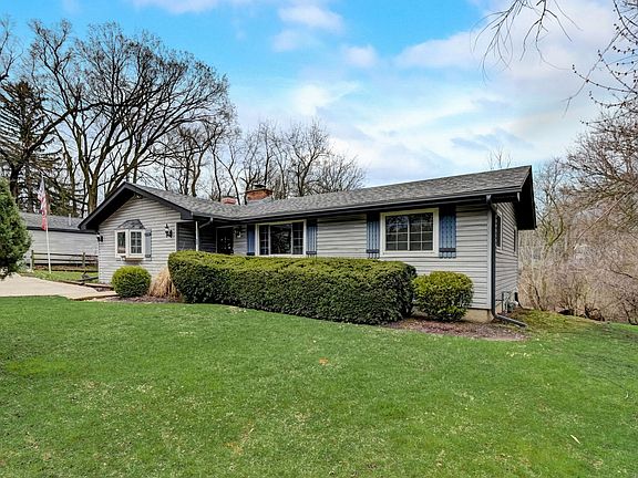 2nd image of 36748 N Oakwood Dr