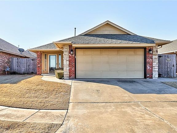 3rd image of 9016 NW 93rd Cir