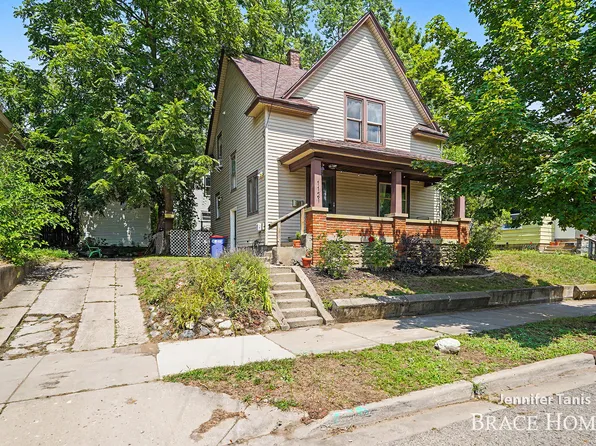 1121 Baxter St SE, Grand Rapids, MI 49506