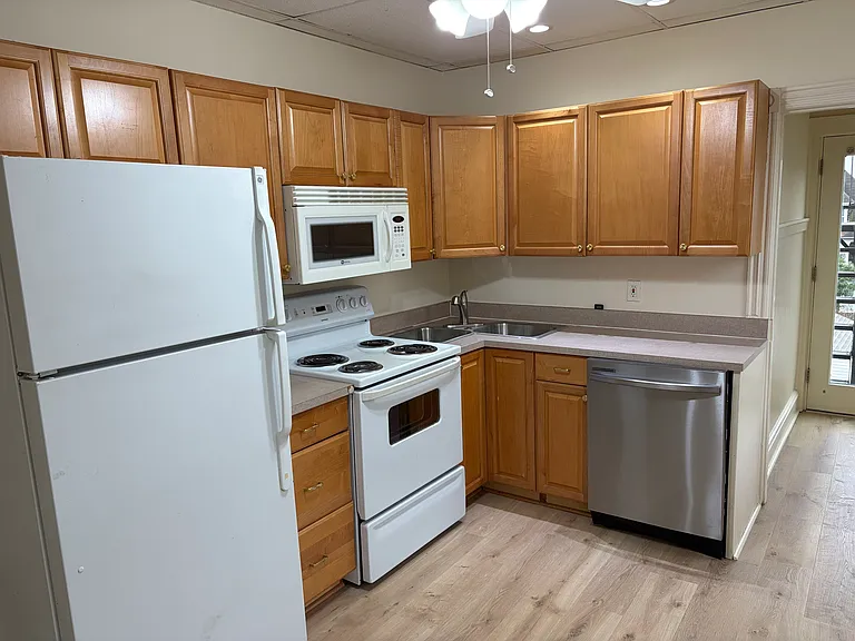 123 Cedar St #2 — Photo 1