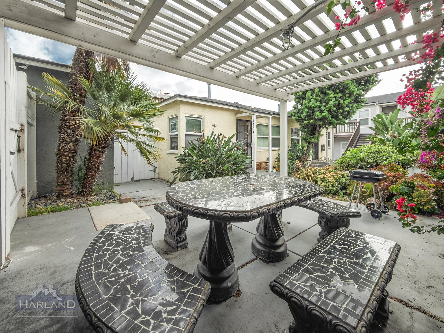1 bed, 1.0 bath, 700 sqft, $1,950 — Photo 1