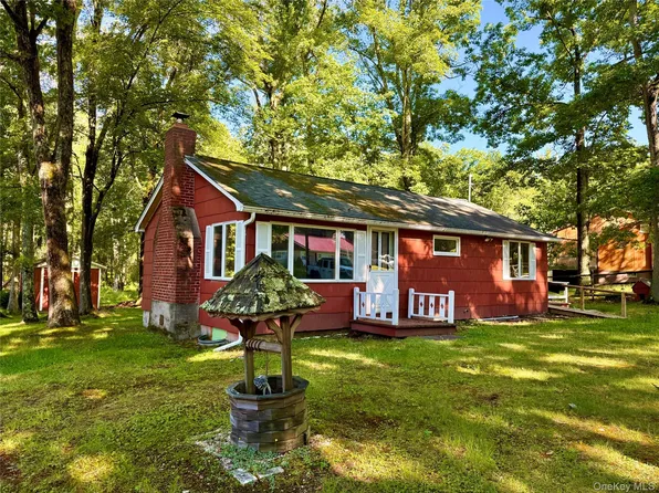 148 Lakeview Drive Road, Highland Lake, NY 12743