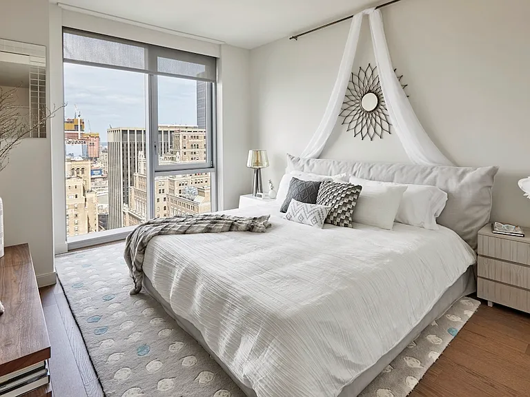 100 W 31st St #37H — Photo 4