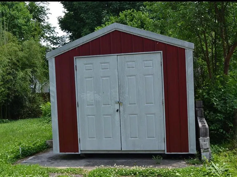 1523 Wurtele Ave — Photo 29