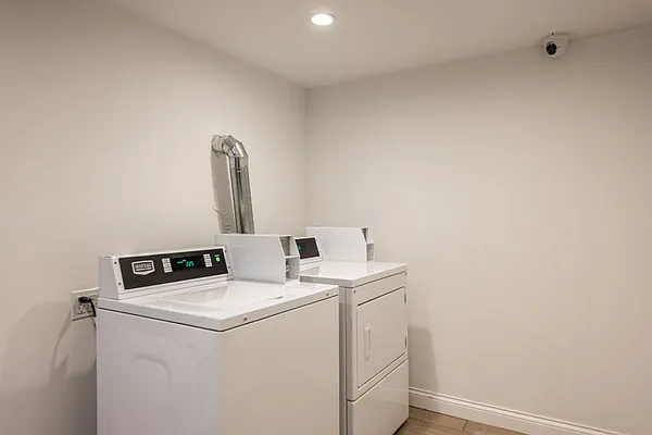 Rented by Nooklyn NYC LLC | media 10