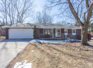2436 Sunrise Ct, Green Bay, WI 54302