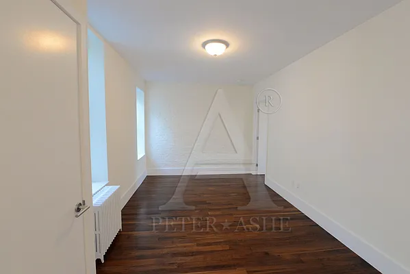 Rented by Peter Ashe | media 6