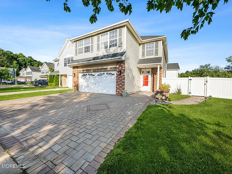 41 Tall Oaks Ct — Photo 1