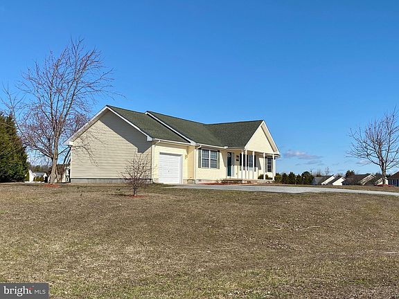 3rd image of 546 Jefferson Woods Dr