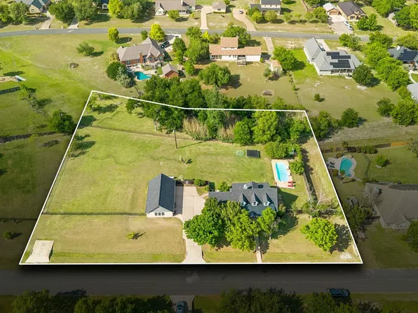 205 Morningside Cir, Hutto, TX 78634