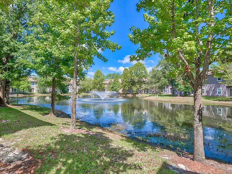 6100 Maggies Cir #103 — Photo 19