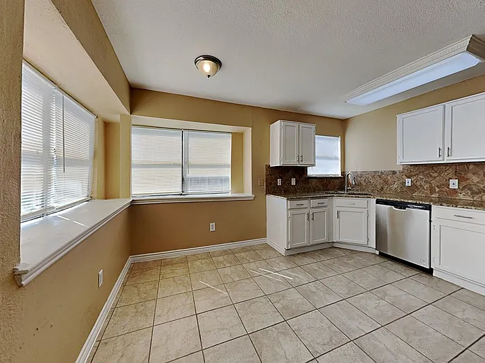 7804 Rice Dr — Photo 9