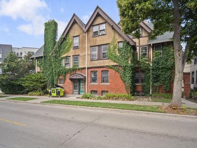 1815 North Oakland AVENUE, Milwaukee, WI, 53202