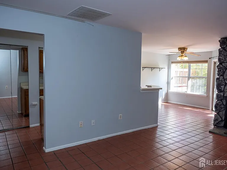 2162 Ash Ct — Photo 22
