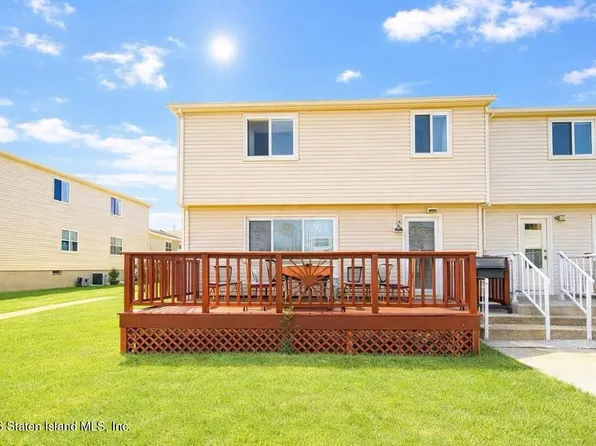 513 Willow Rd E #2, Staten Island, NY 10314