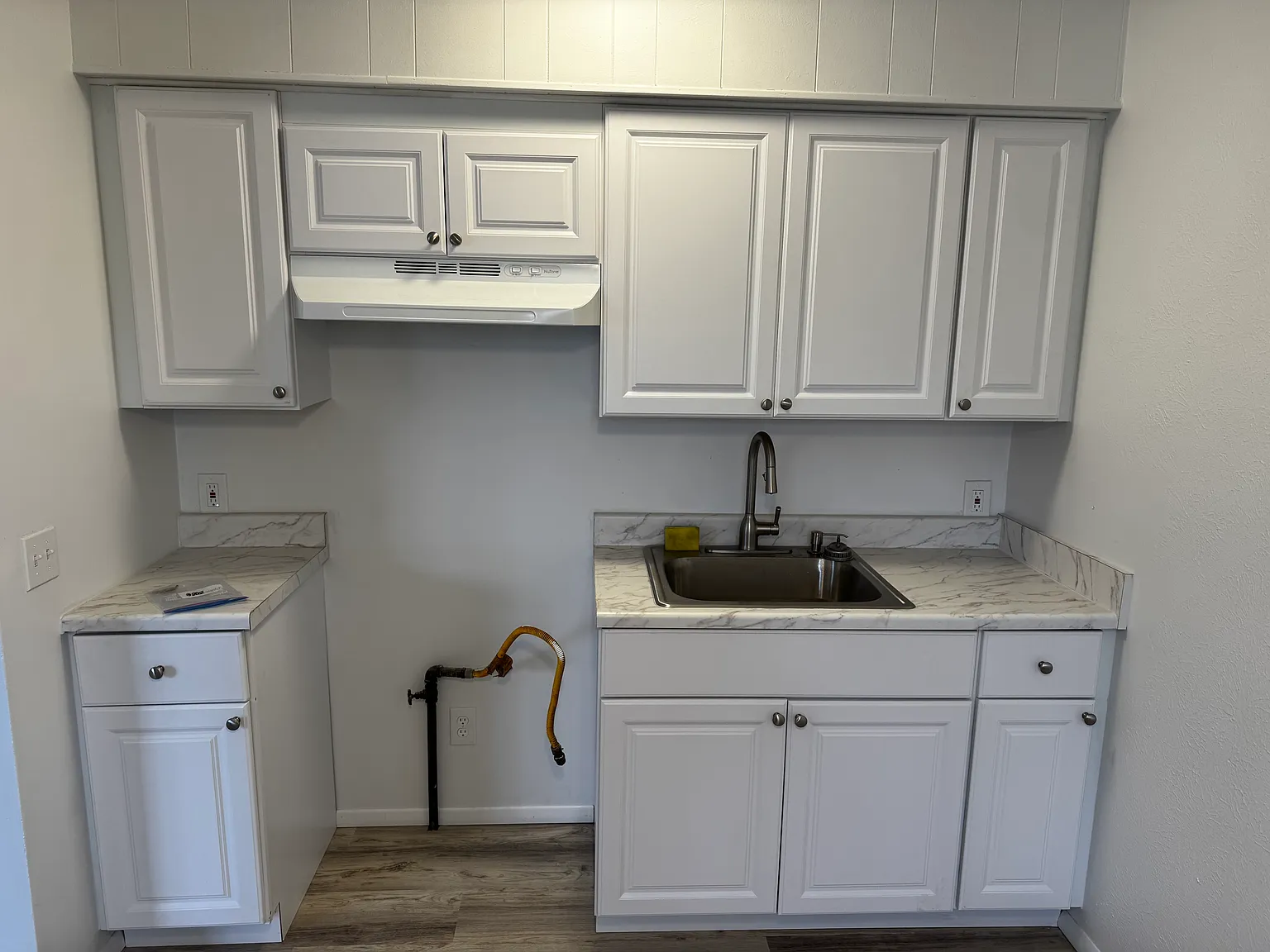 Luxury Newly Renovated 1 Bedroom Apt — Photo 4