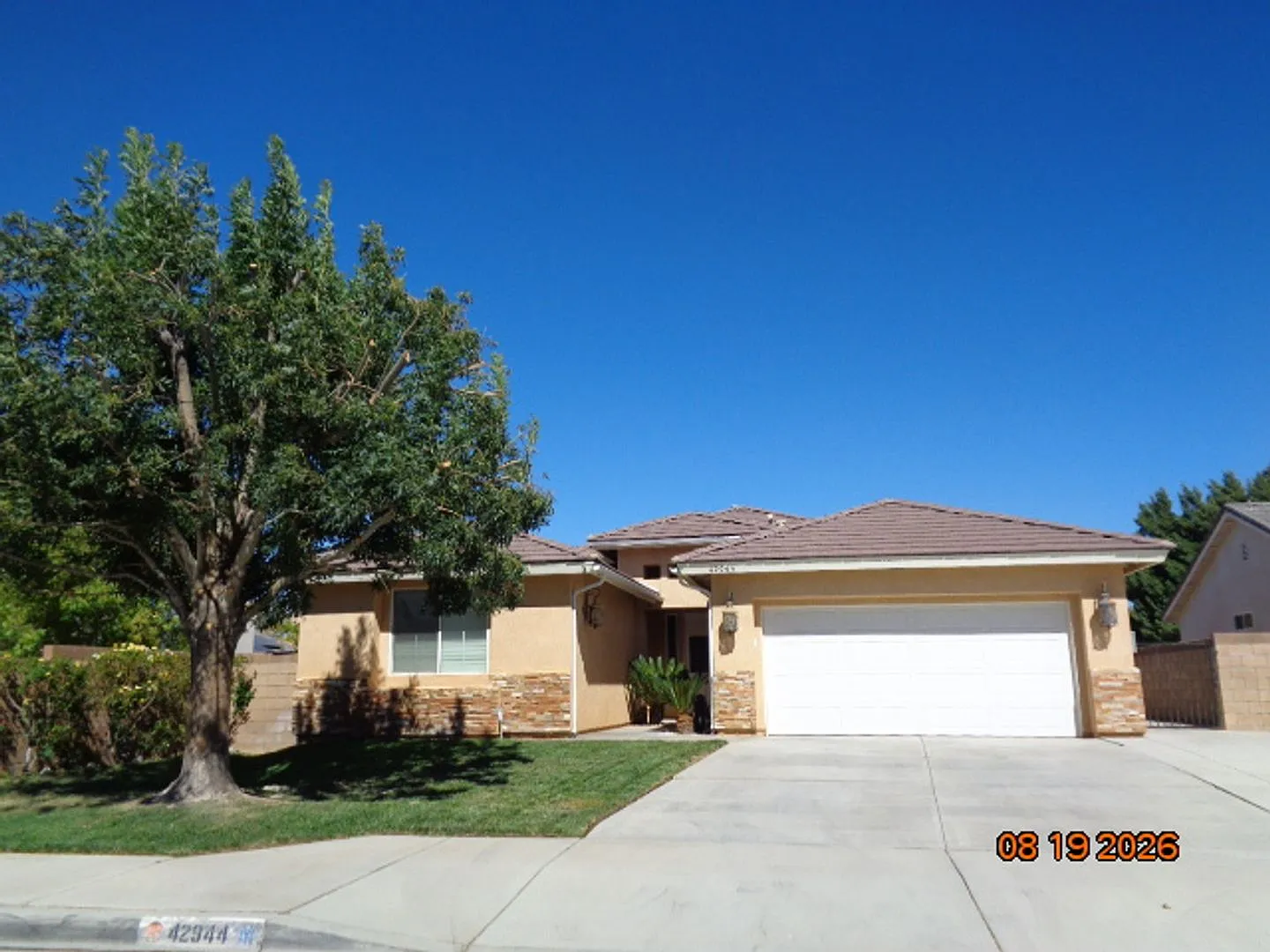 Beautiful West Lancaster Pool Home Offering 1871 sq. ft. — Photo 1