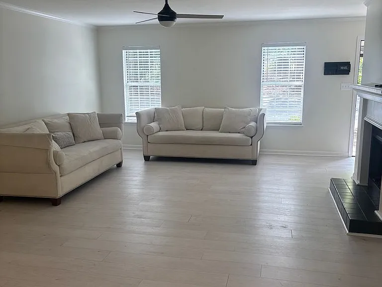 2238 Morningside Dr #E — Photo 9