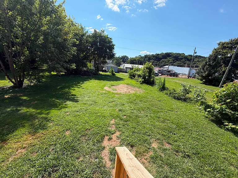 841 Moxahala Ave — Photo 8