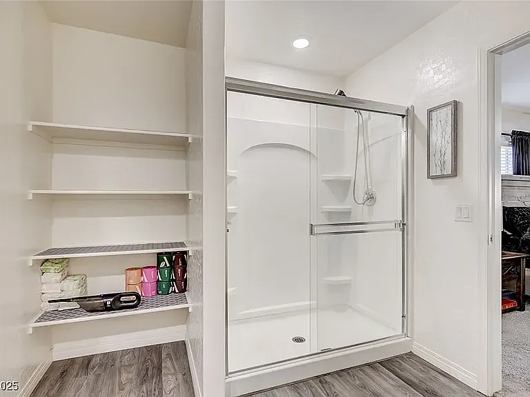 1624 Desert Path Ave — Photo 23