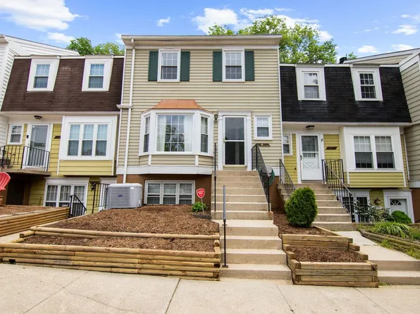 1467 Chatham Ct, Crofton, MD 21114